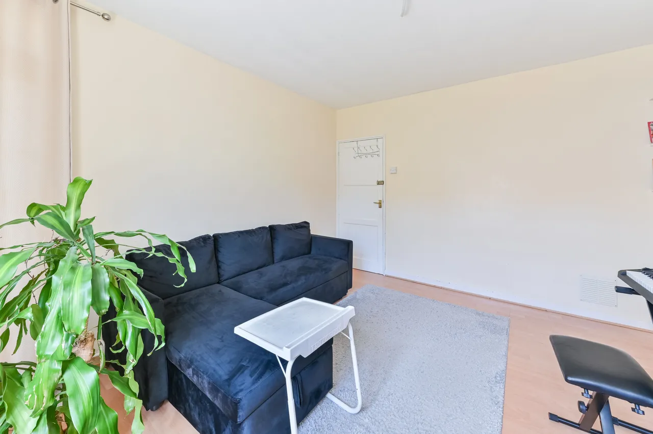 14 Povey House, Tulse Hill, London, photo 11