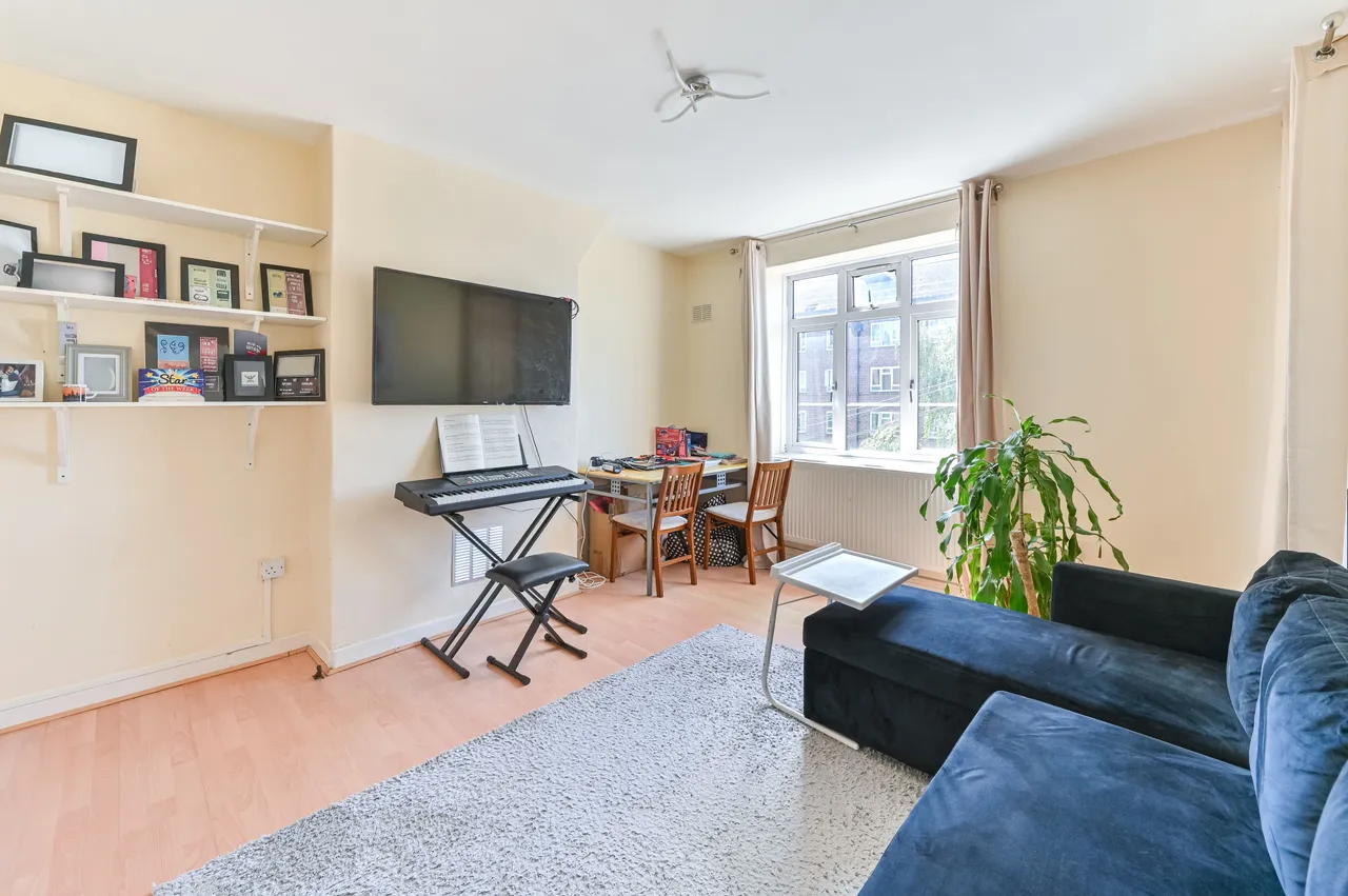 14 Povey House, Tulse Hill, London, photo 2