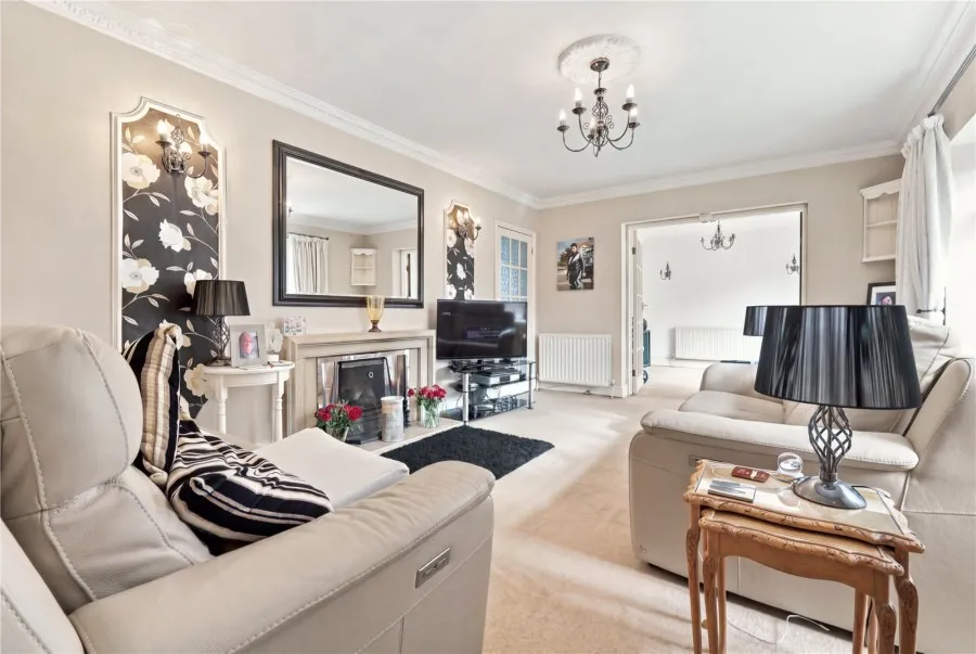 with 4 bedrooms in Little Hallingbury, Nr Bishop's Stortford, CM22, photo 4