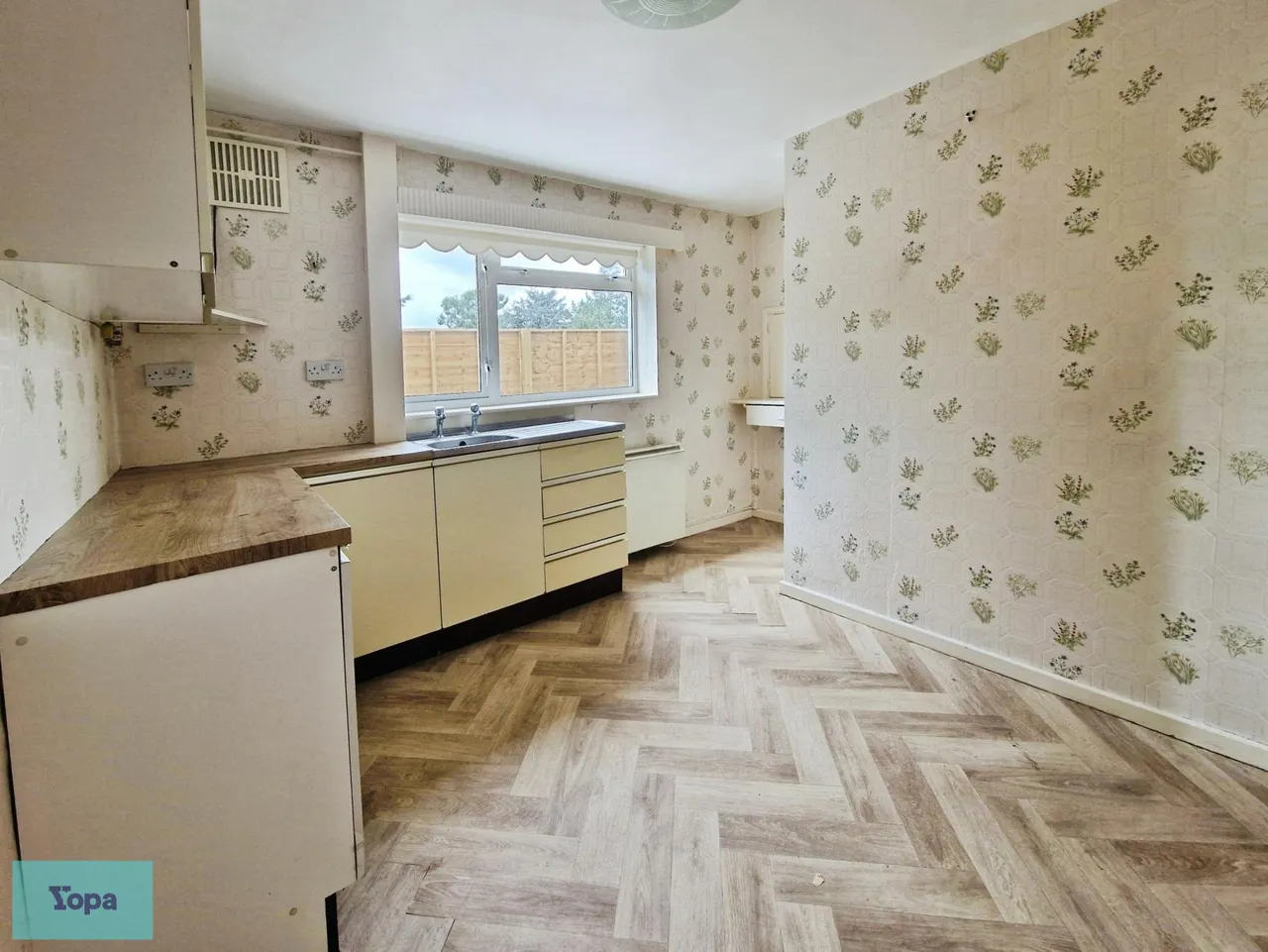 High Street, Wroot, DN9, photo 7