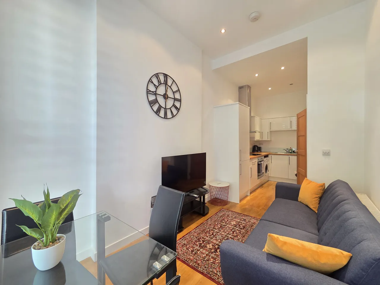 2 bed flat to rent — London Street, W2