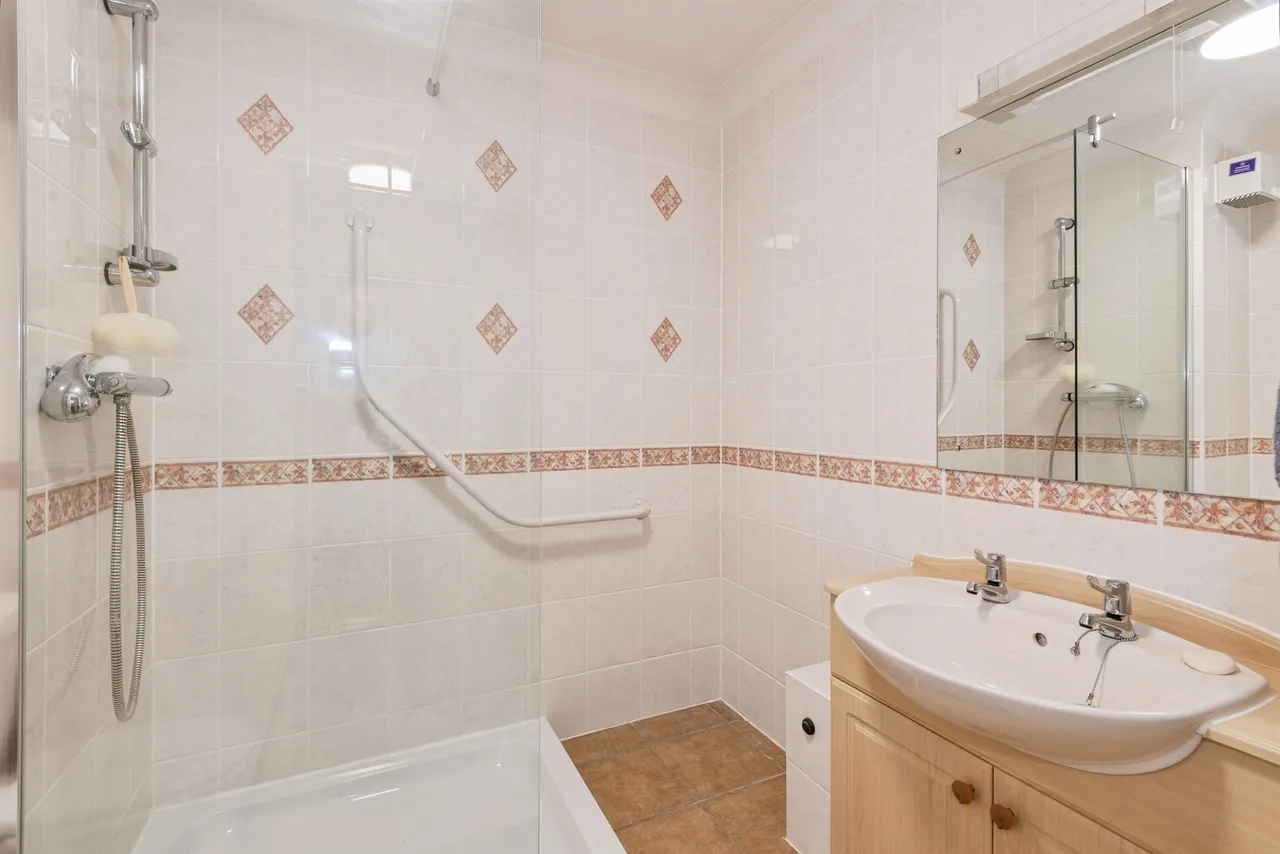 Blenheim Road, Minehead, TA24, photo 13