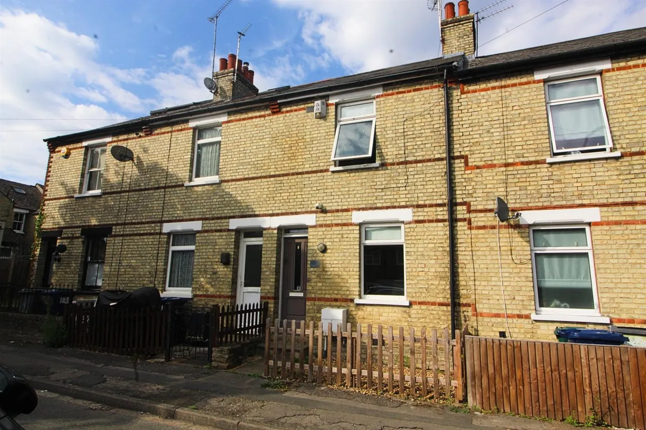 2 bed house for sale — St. Stephens Road, Barnet EN5 2TA