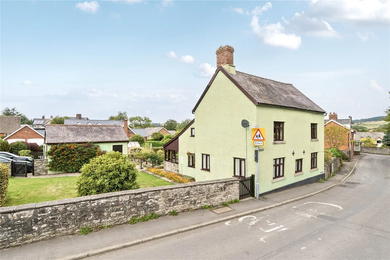3 bed house for sale — Knighton Road, Clun, Craven Arms, Shropshire, SY7 8JH