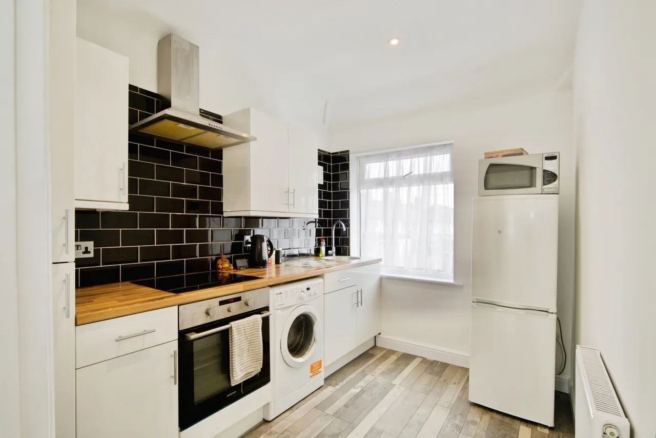 Crosby Road, Dagenham, Essex, RM10, photo 2