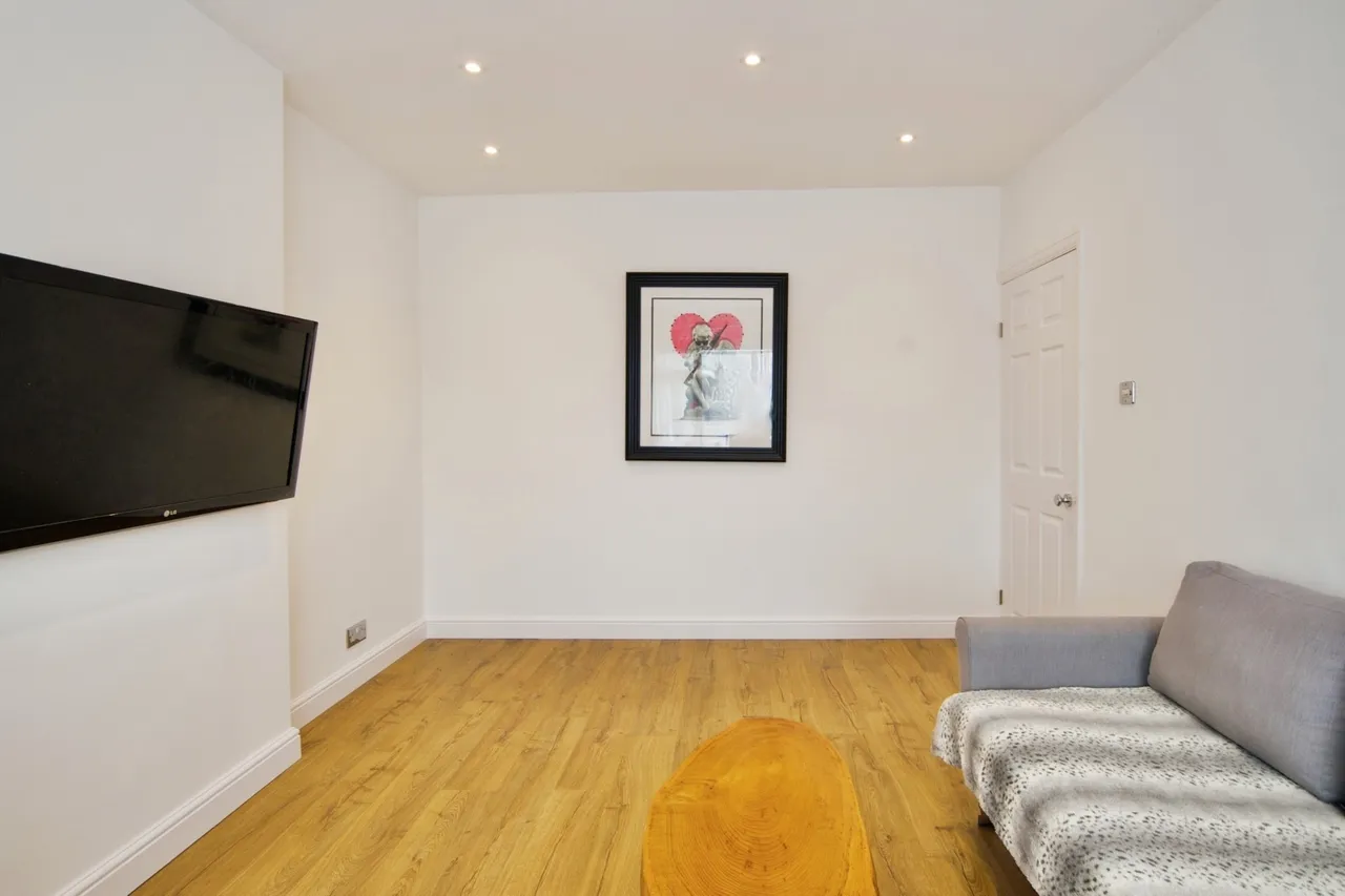 Crosby Road, Dagenham, Essex, RM10, photo 10