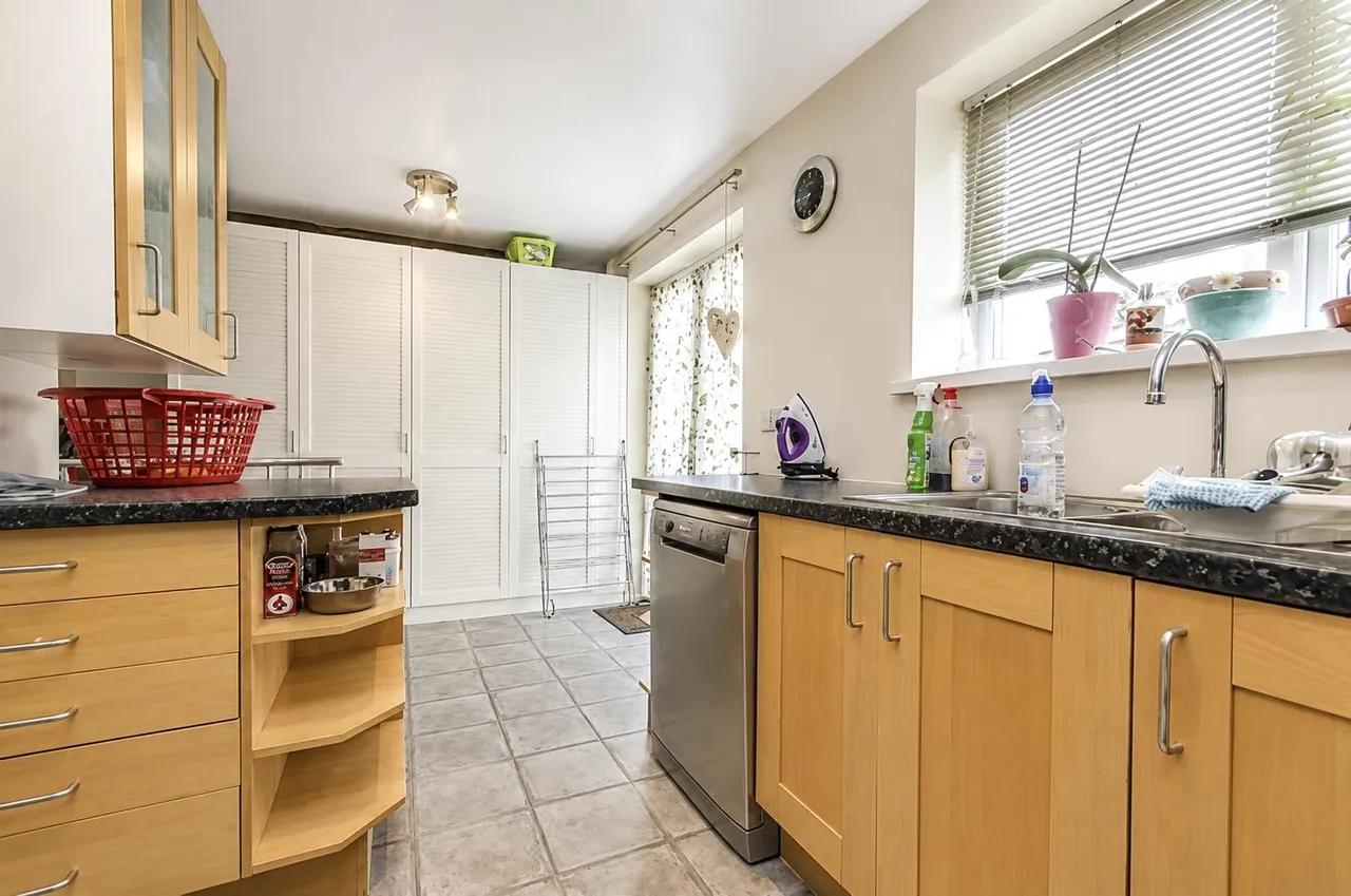 Passfield Avenue, Eastleigh, Eastleigh, Hampshire, SO50 9ND, photo 4