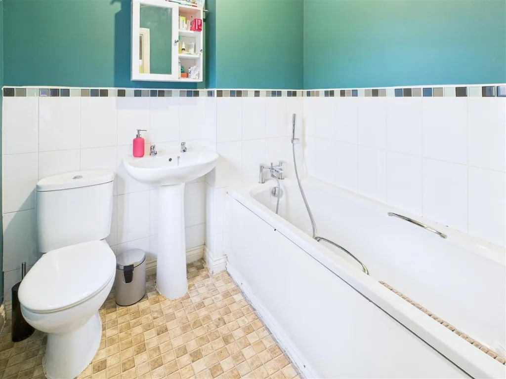 Nothill Road, Hilton, DE65, photo 18