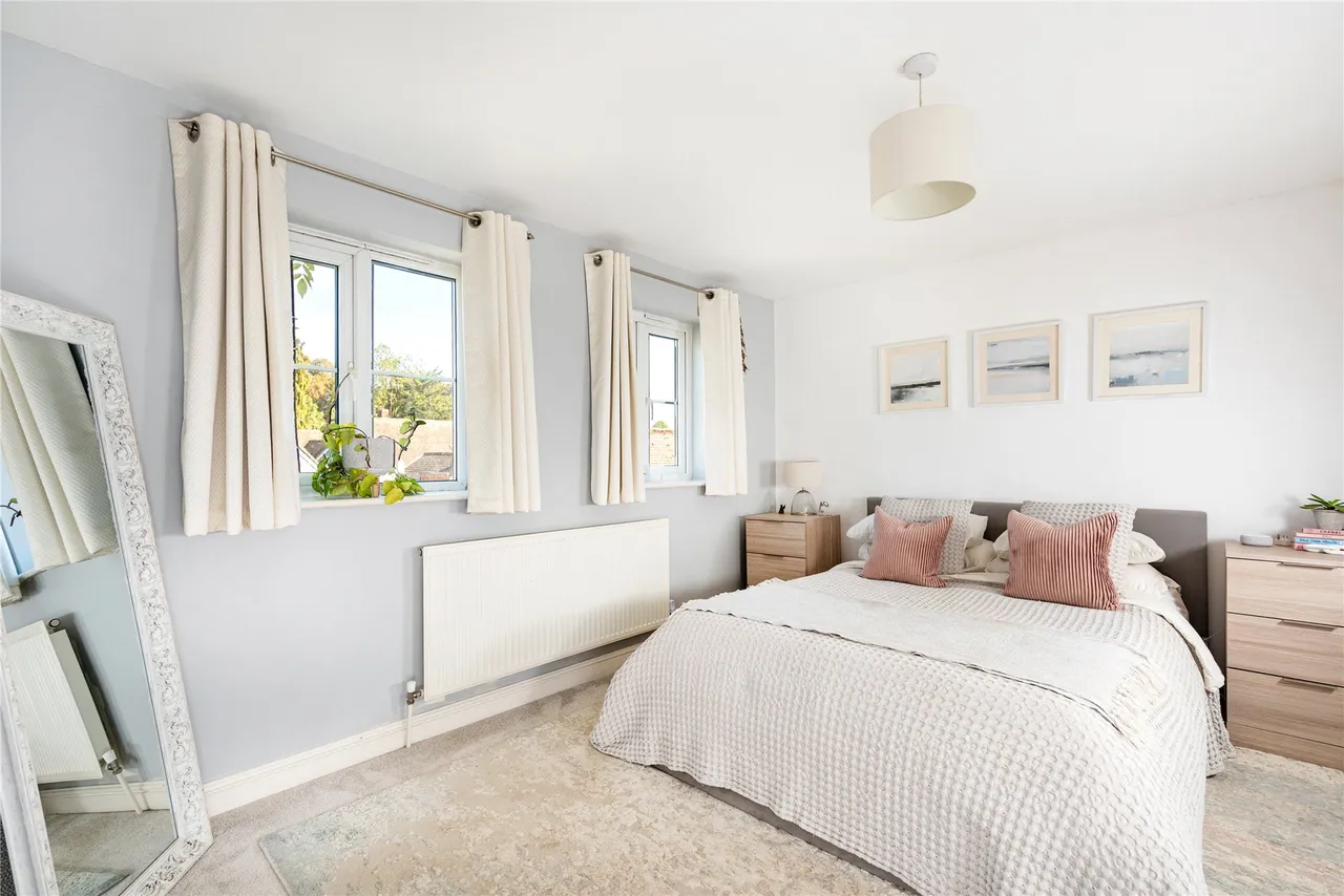Main Street, MK18, photo 11