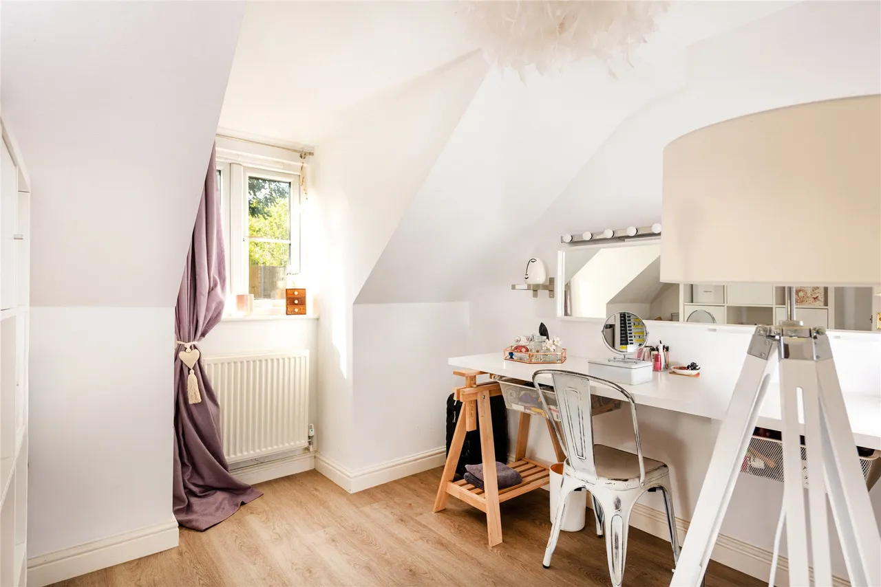 Main Street, MK18, photo 17