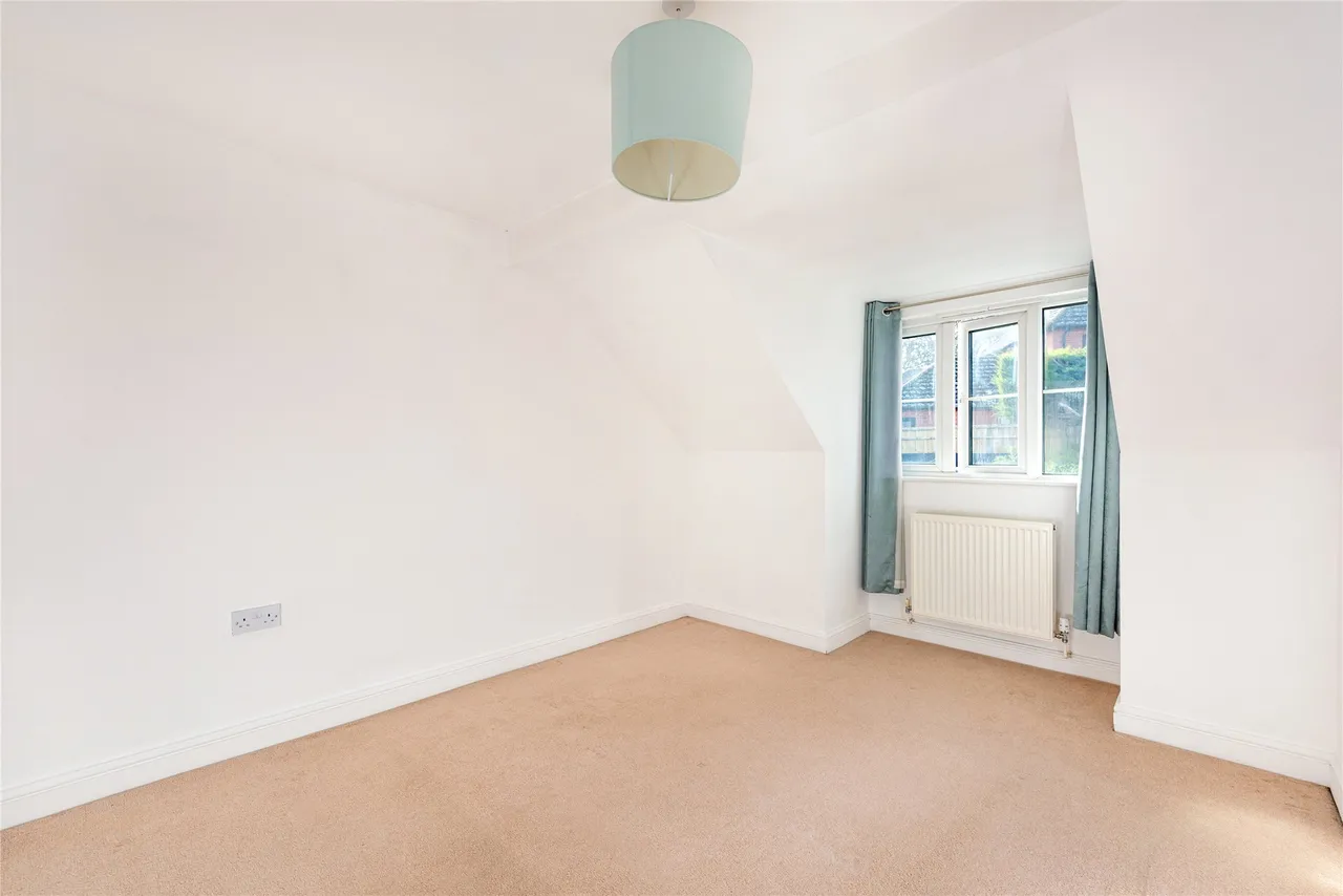 Main Street, MK18, photo 14