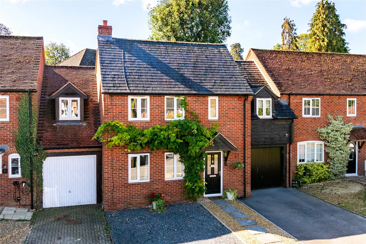 Main Street, MK18, photo 25