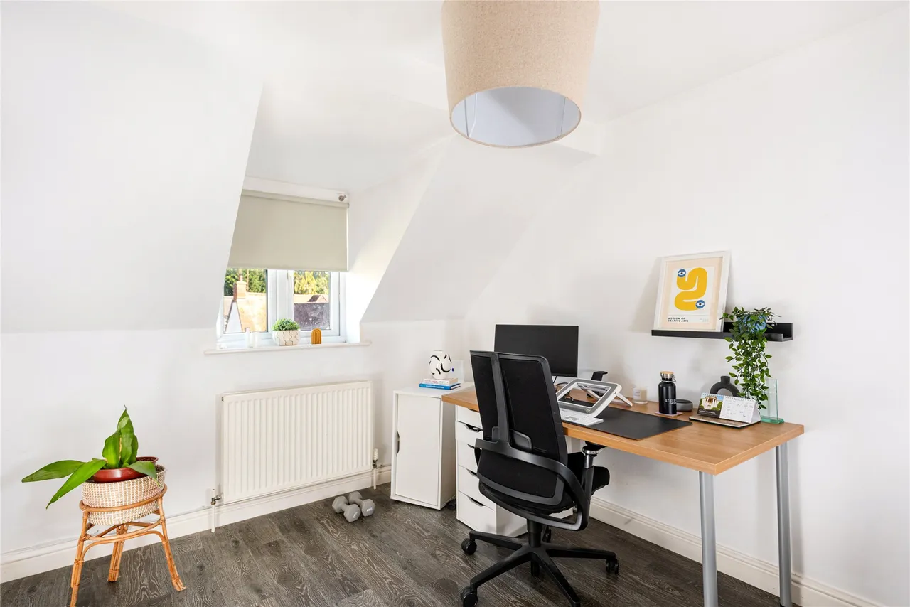 Main Street, MK18, photo 16