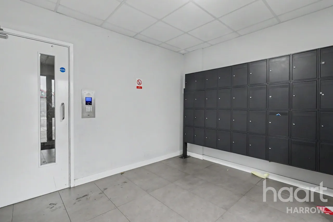 Westmoreland Road, London, NW9, photo 2