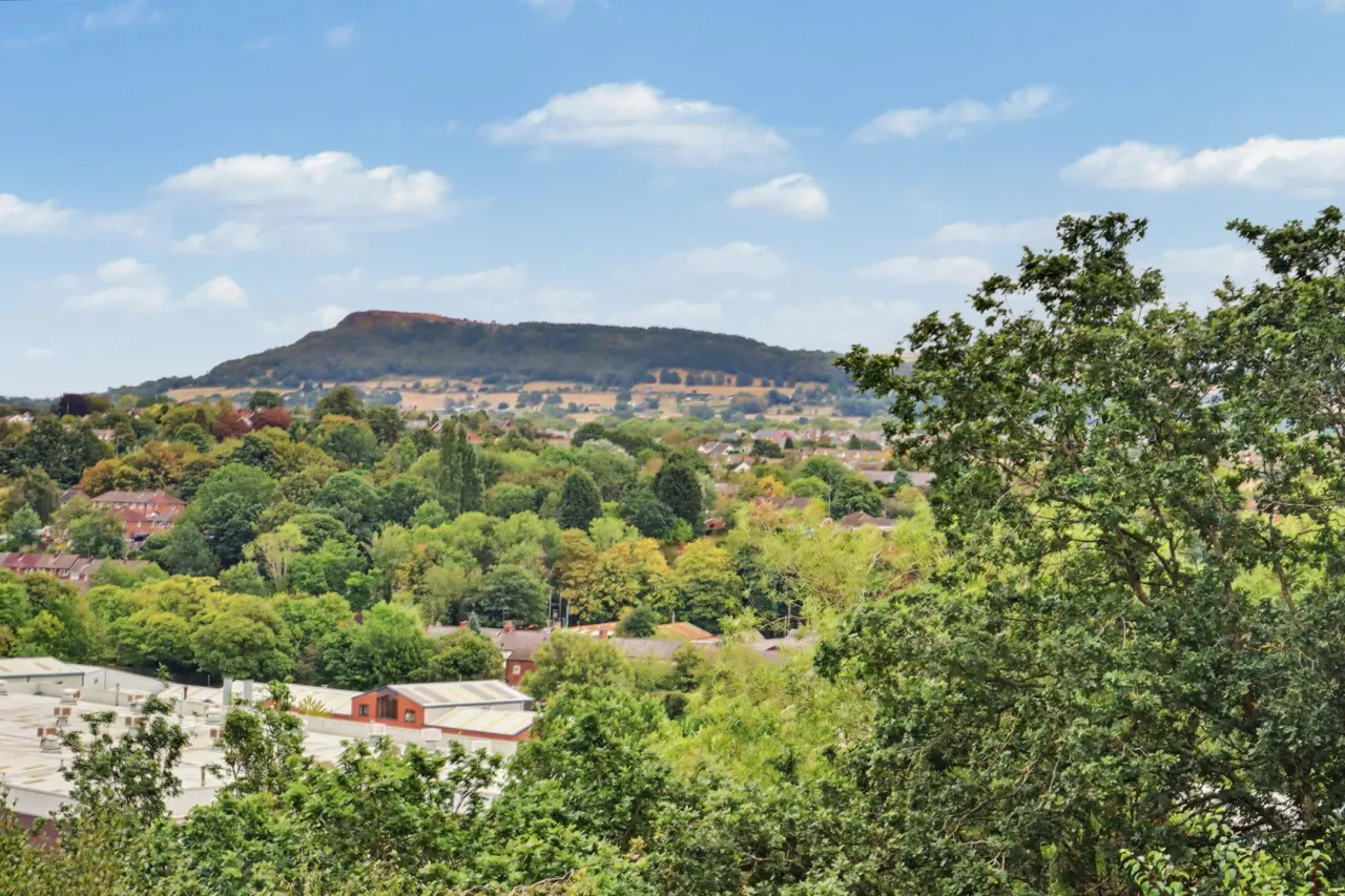 Wiltshire Drive, Congleton, photo 22