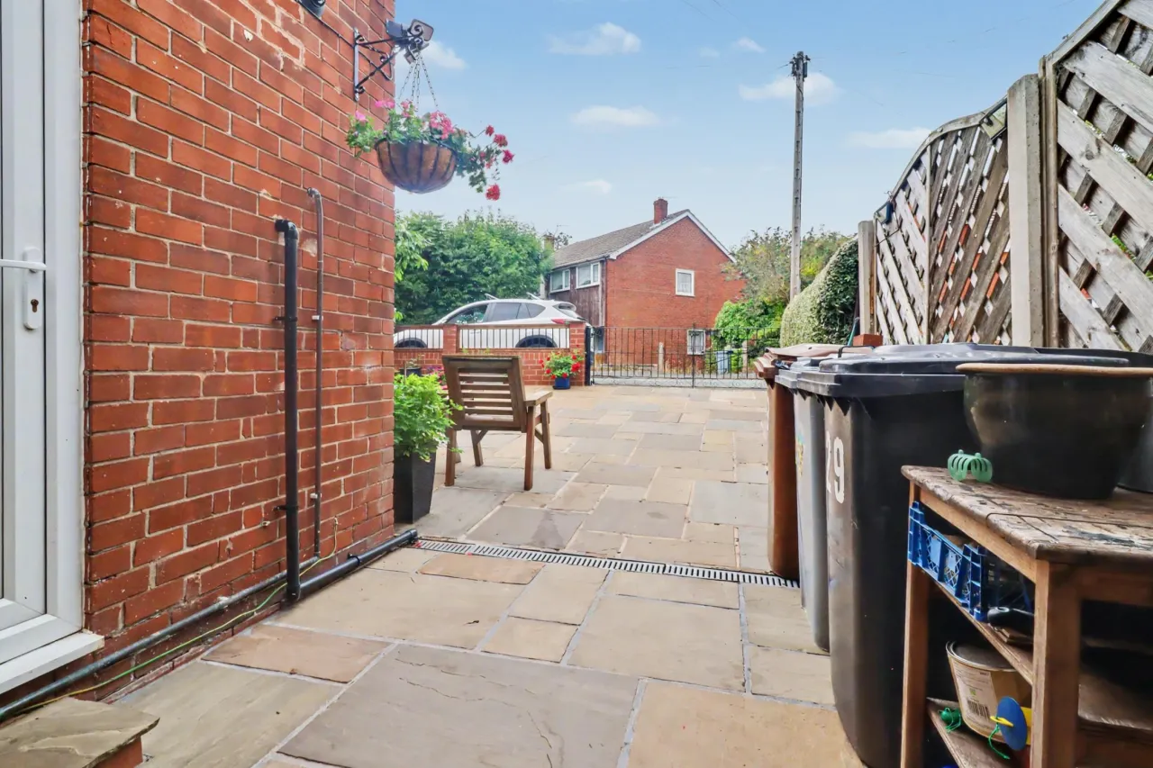 Wiltshire Drive, Congleton, photo 24