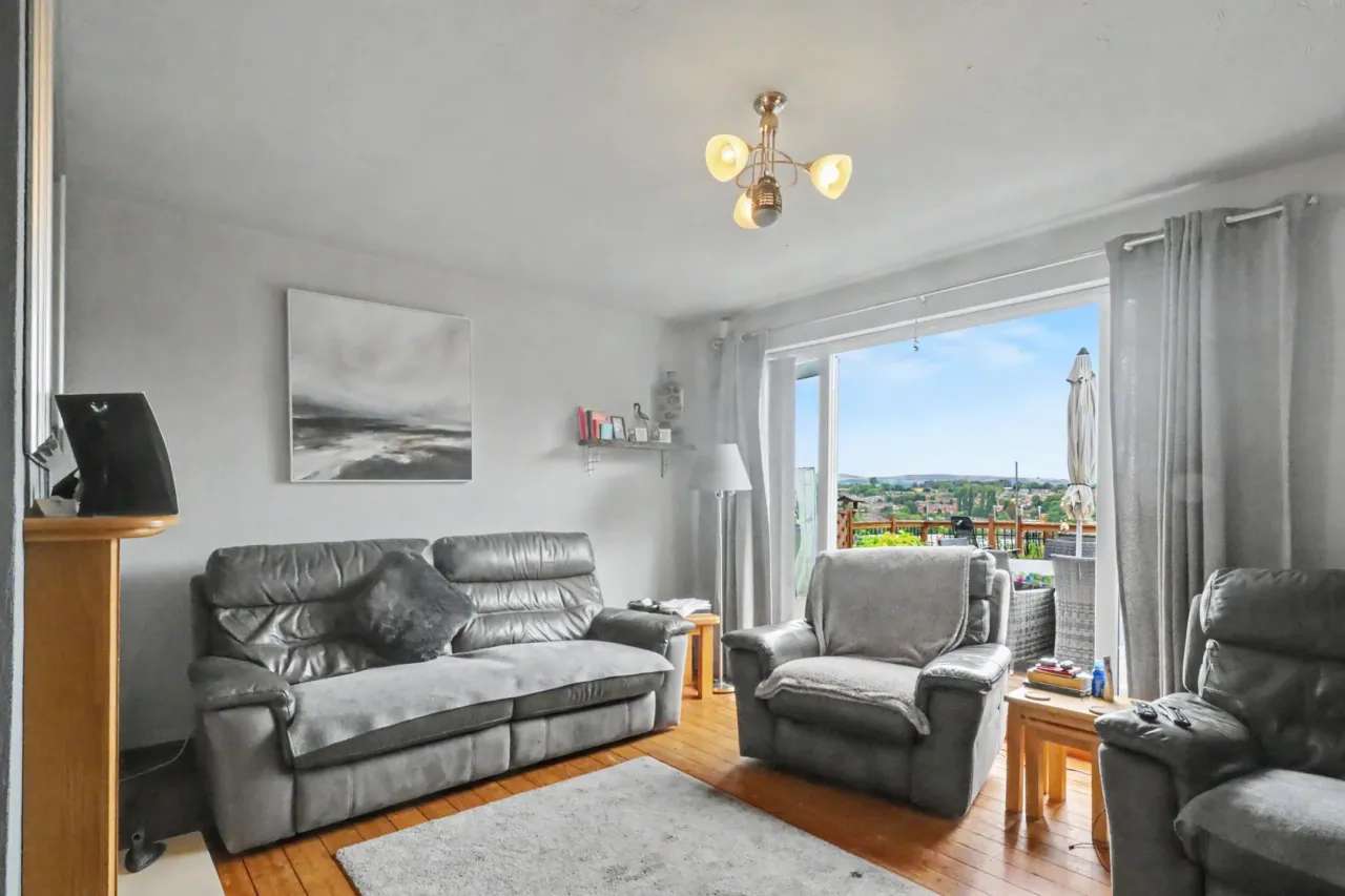 Wiltshire Drive, Congleton, photo 5