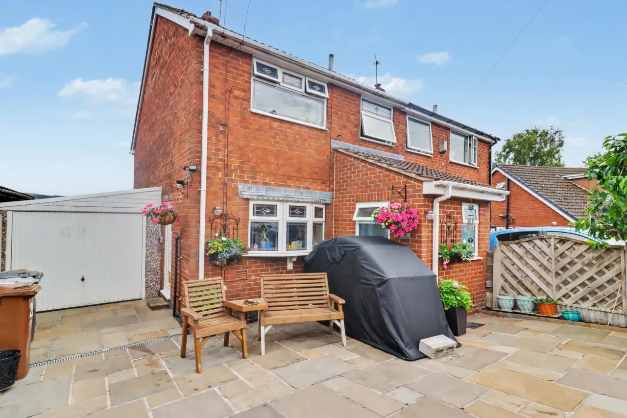3 bed property for sale, Wiltshire Drive, Congleton