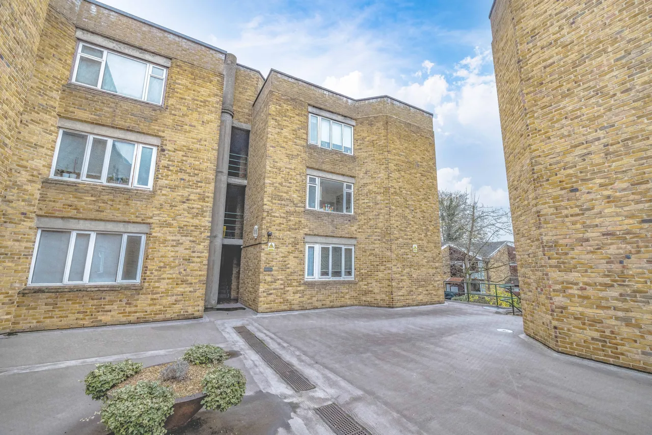 1 bed flat to rent — Sussex Keep, Slough, Berkshire, SL1 1NY