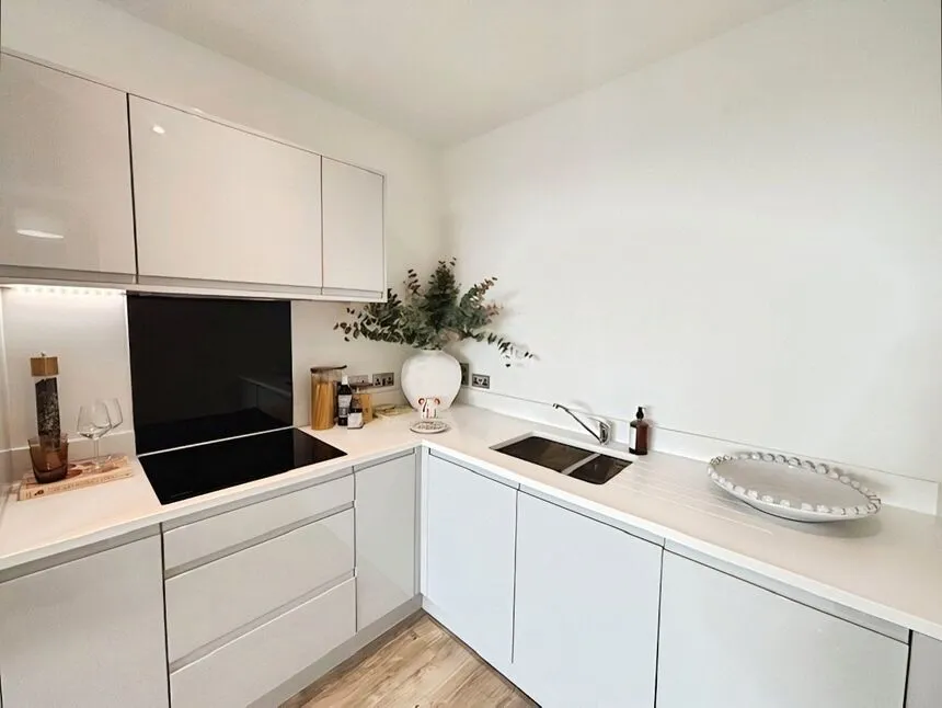 Elmsleigh Road, Staines, TW18, photo 4