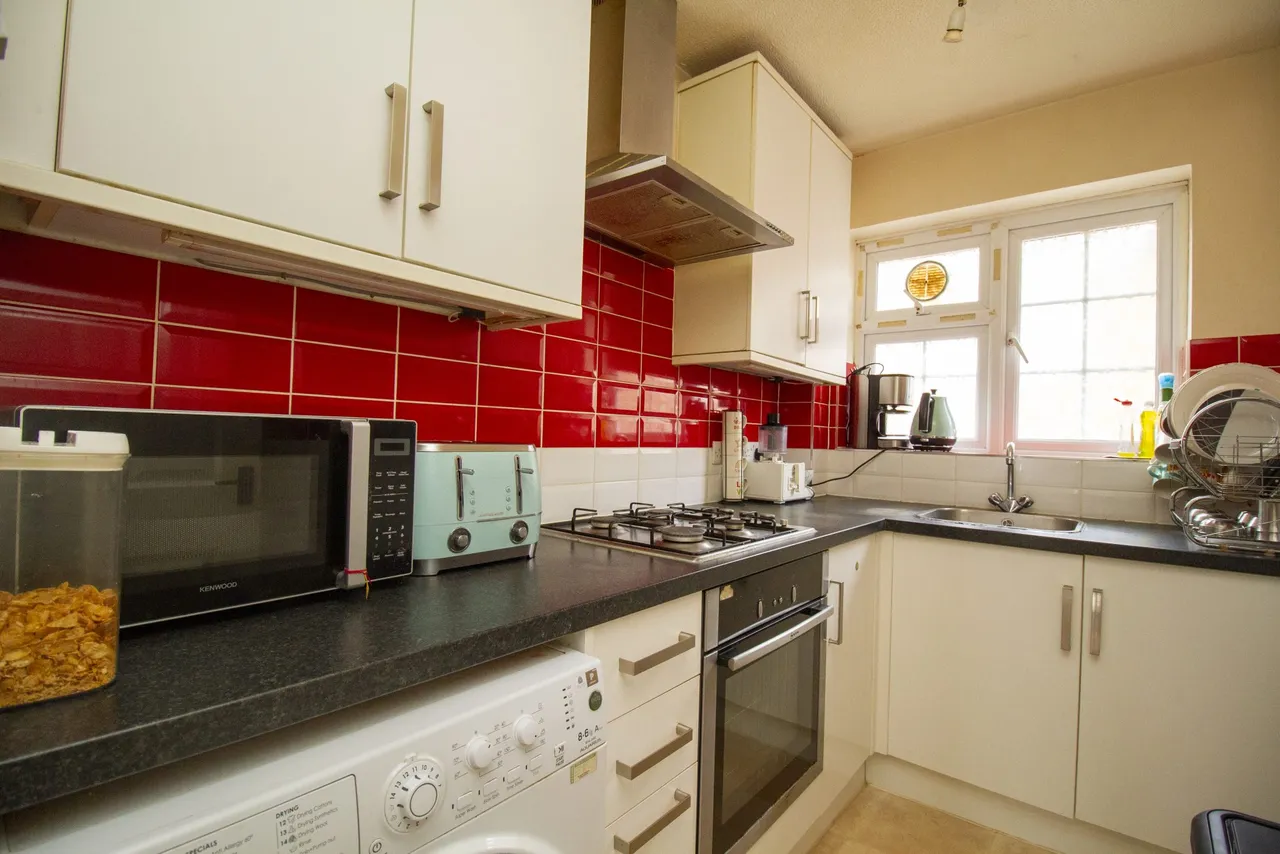 Georgina Court Clarence Road, Fleet, GU51 3RG, photo 2