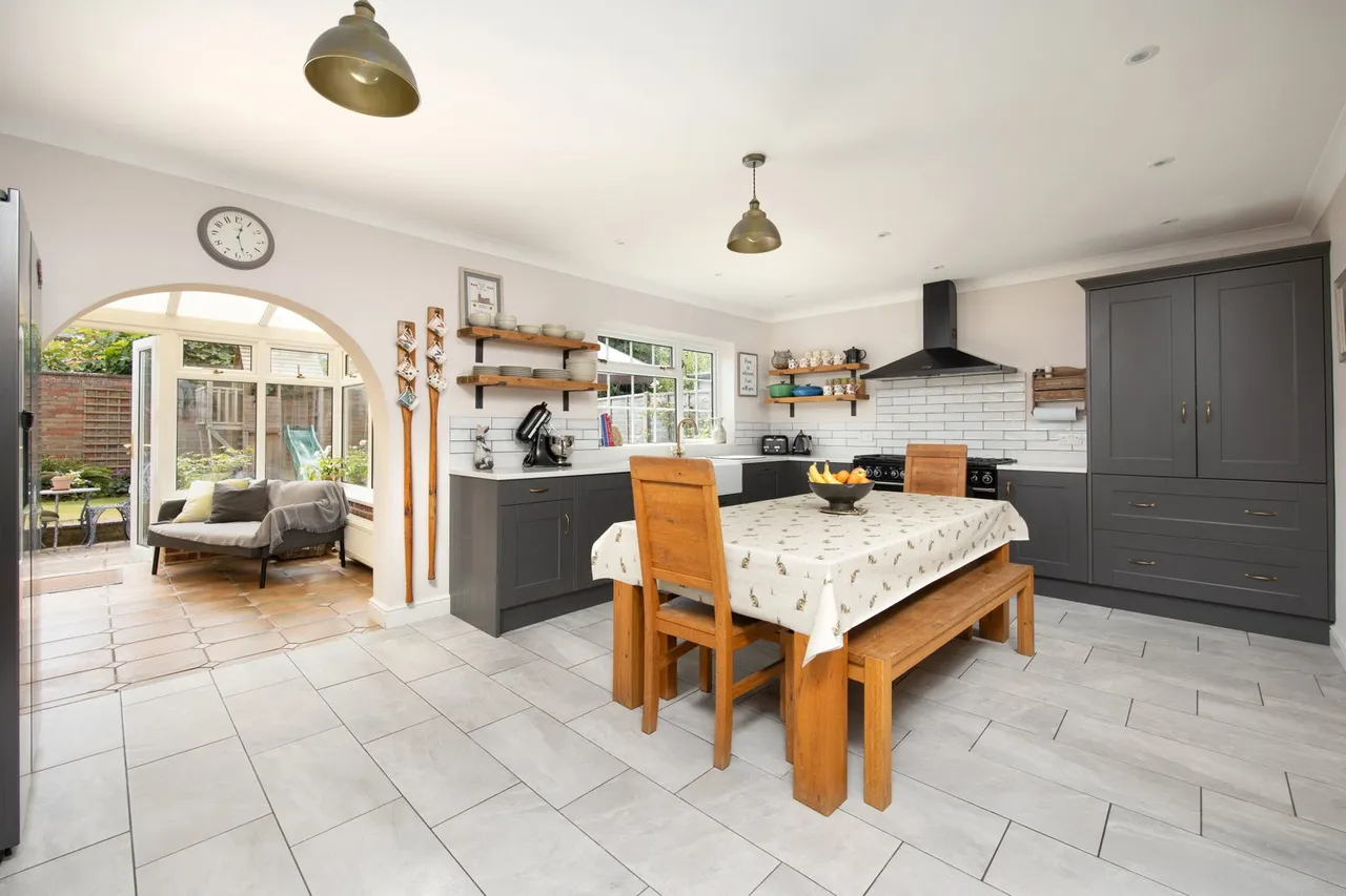 Rowde Court Road, Rowde, SN10, photo 18