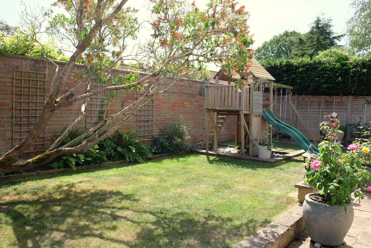 Rowde Court Road, Rowde, SN10, photo 16