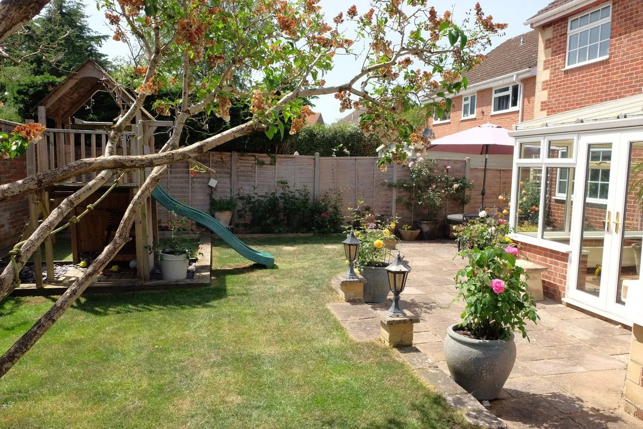Rowde Court Road, Rowde, SN10, photo 30