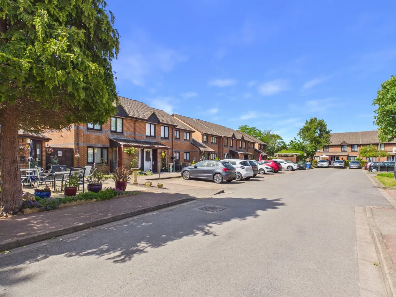 Staines-upon-Thames, Surrey, photo 8