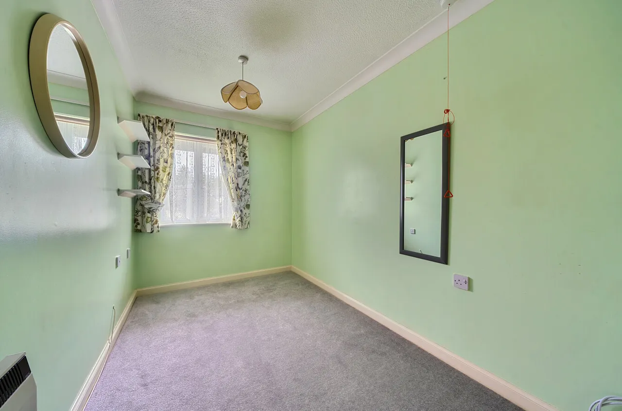 Sharon Road, West End, SO30, photo 13