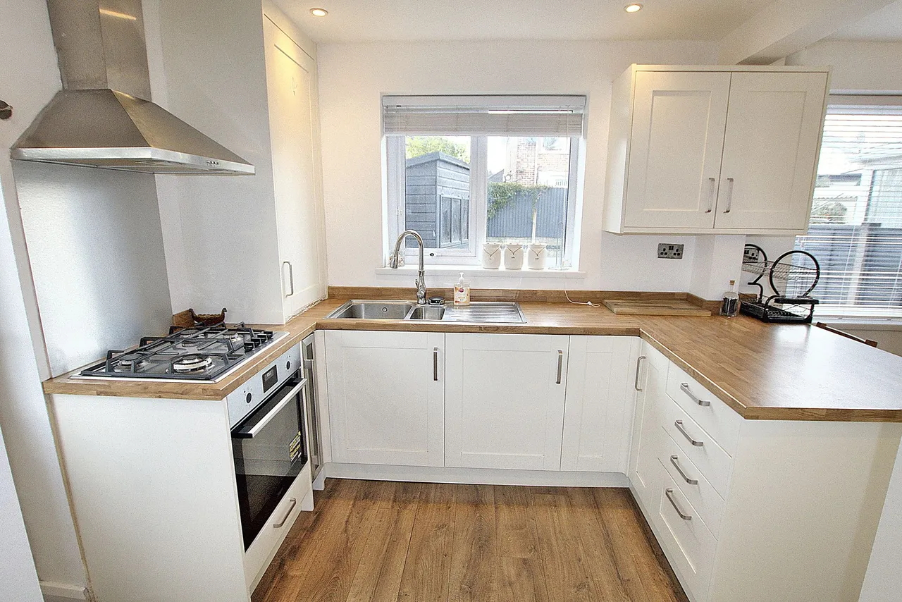 Warrington Road, Widnes, WA8, photo 6