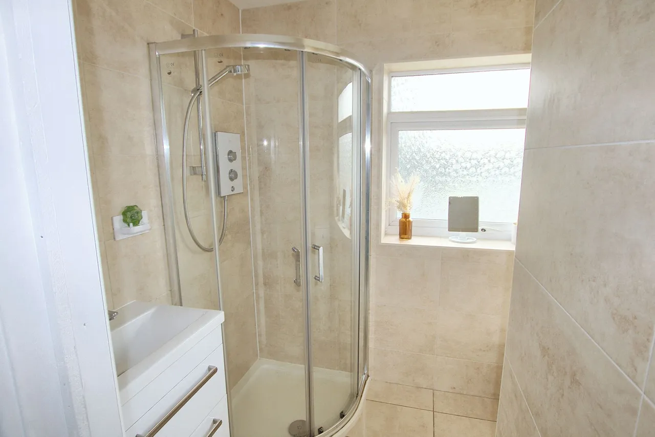 Warrington Road, Widnes, WA8, photo 18