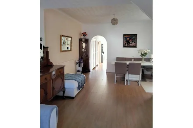 Park Avenue, Egham, photo 4