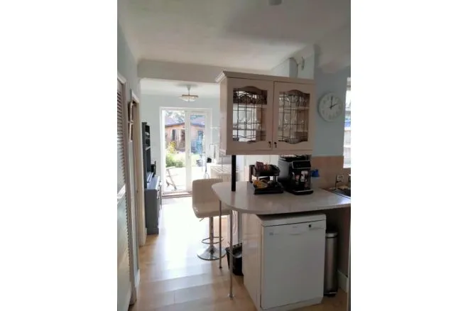 Park Avenue, Egham, photo 5