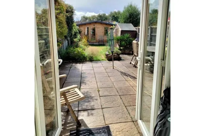 Park Avenue, Egham, photo 7