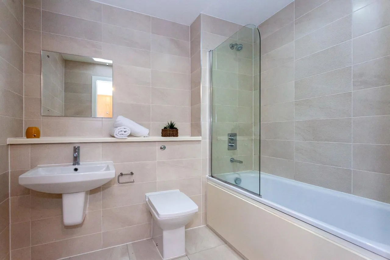 Michigan Avenue, Salford, Greater Manchester, M50 2HH, photo 4