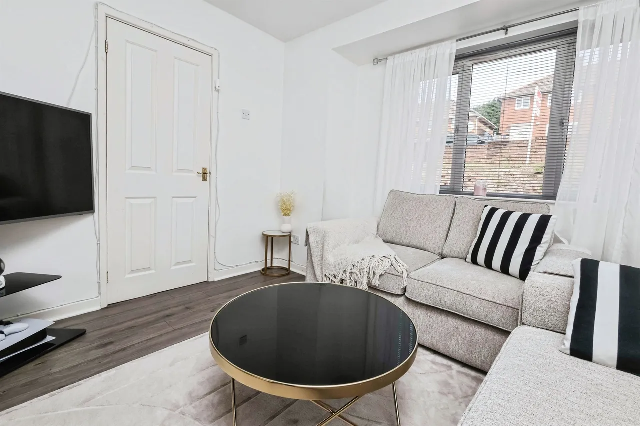 Mill Road, Cradley Heath, B64, photo 10