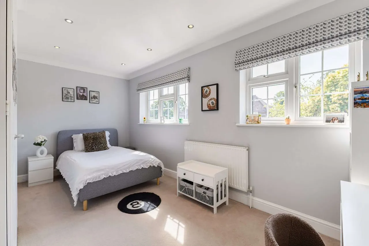 Evelyn Way, Stoke d'Abernon, Cobham, Surrey, KT11 2SJ, photo 10