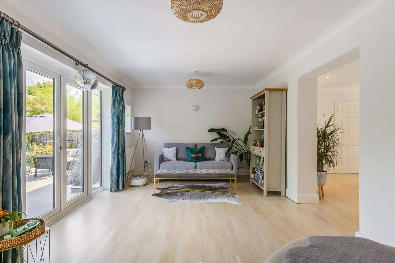 Evelyn Way, Stoke d'Abernon, Cobham, Surrey, KT11 2SJ, photo 6