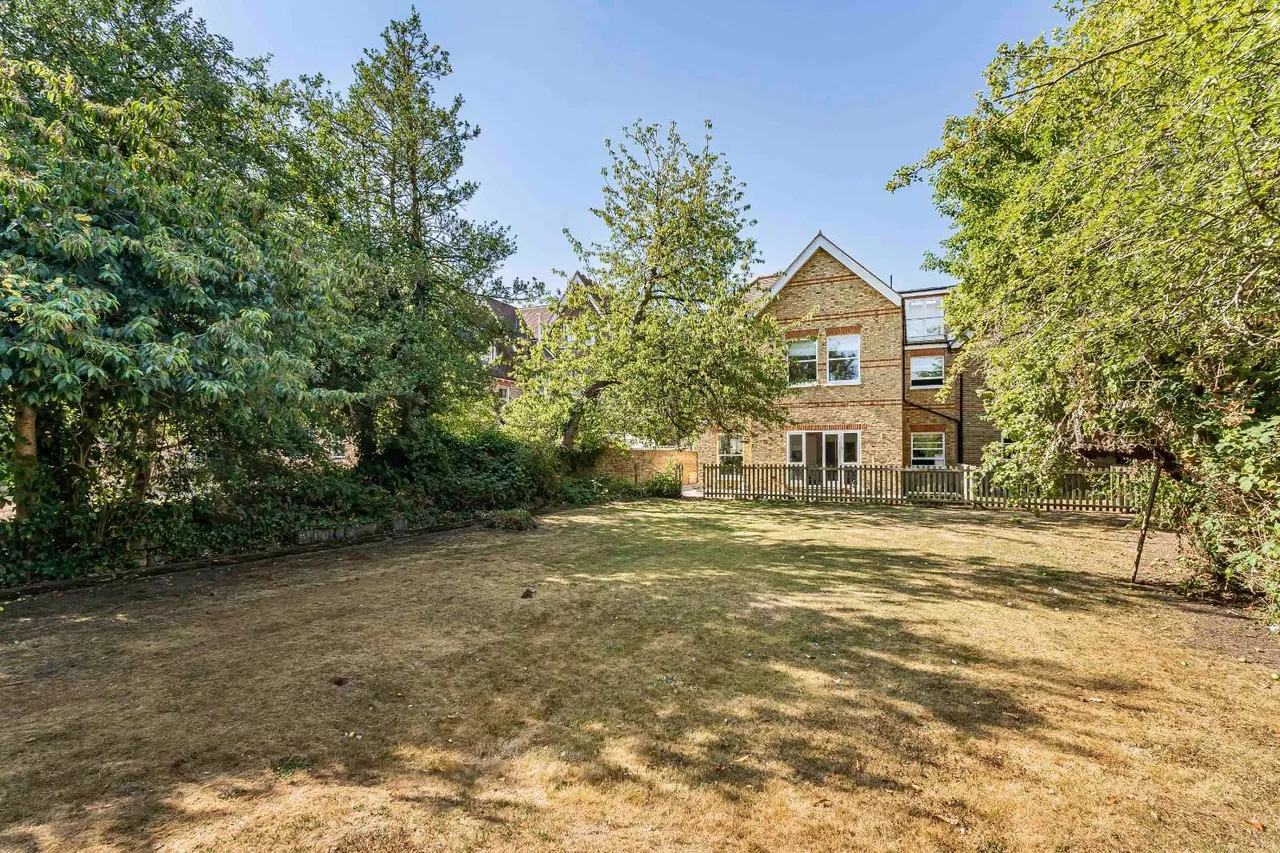 North Common Road, London, W5 2QB, photo 10
