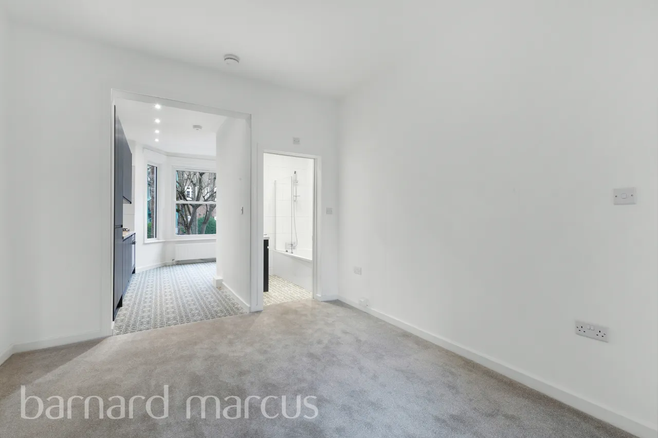 1 bed flat to rent — Heathfield Road, CROYDON