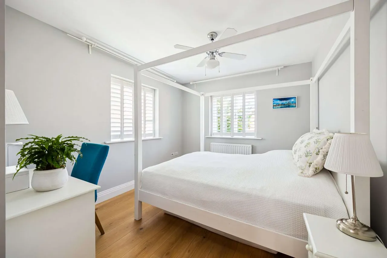 Noble Drive, West End, GU24, photo 12