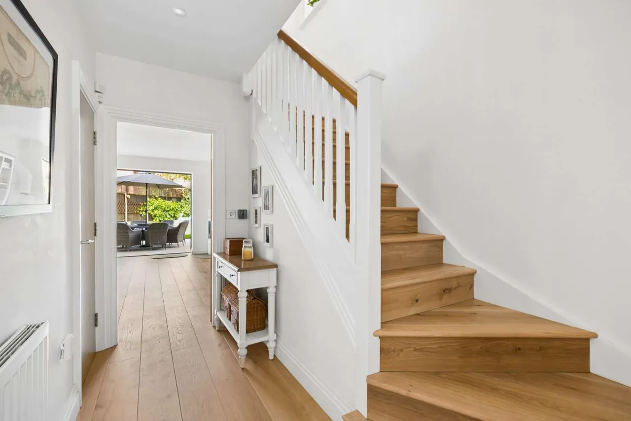 Noble Drive, West End, GU24, photo 10