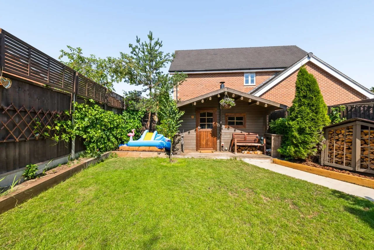 Noble Drive, West End, GU24, photo 20