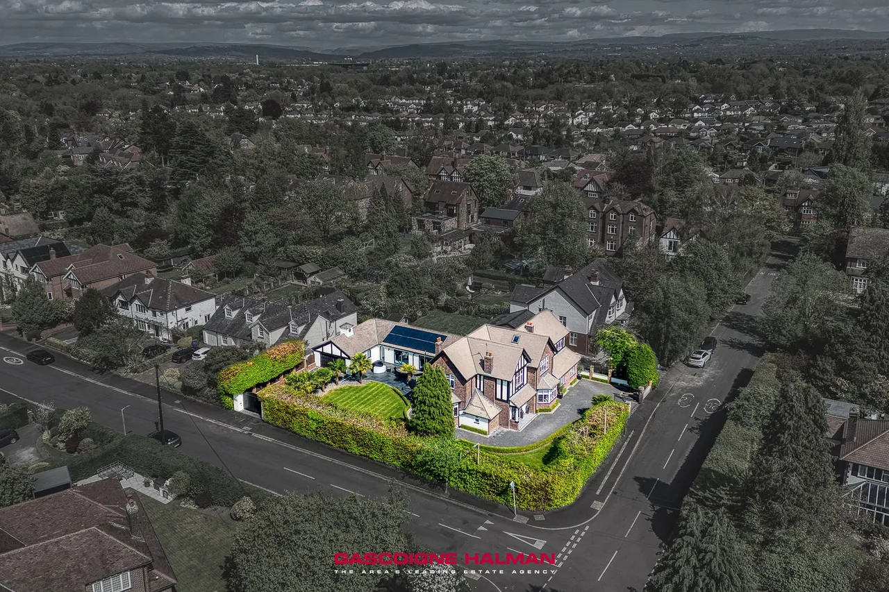 Grasmere Crescent, Stockport, photo 43