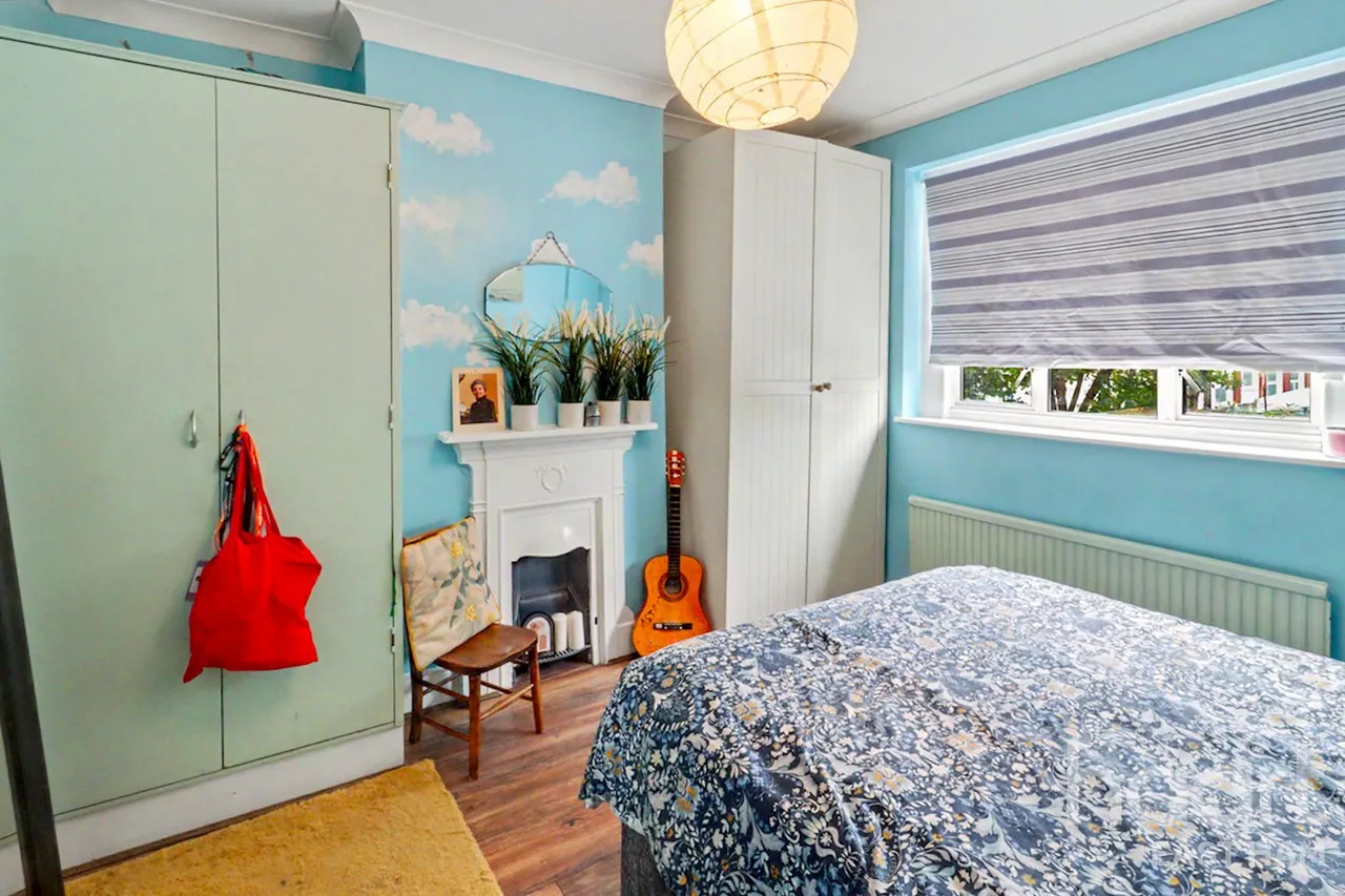 Fourth Avenue, London, E12, photo 25