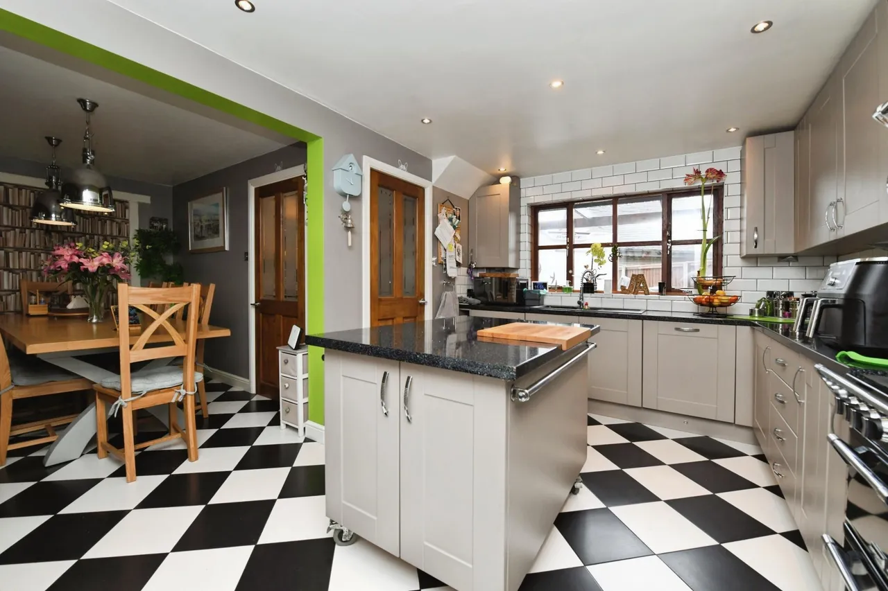 Abbotsleigh Road, South Woodham Ferrers, CM3, photo 6