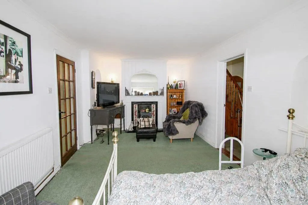 School Close, Bisley, GU24, photo 5