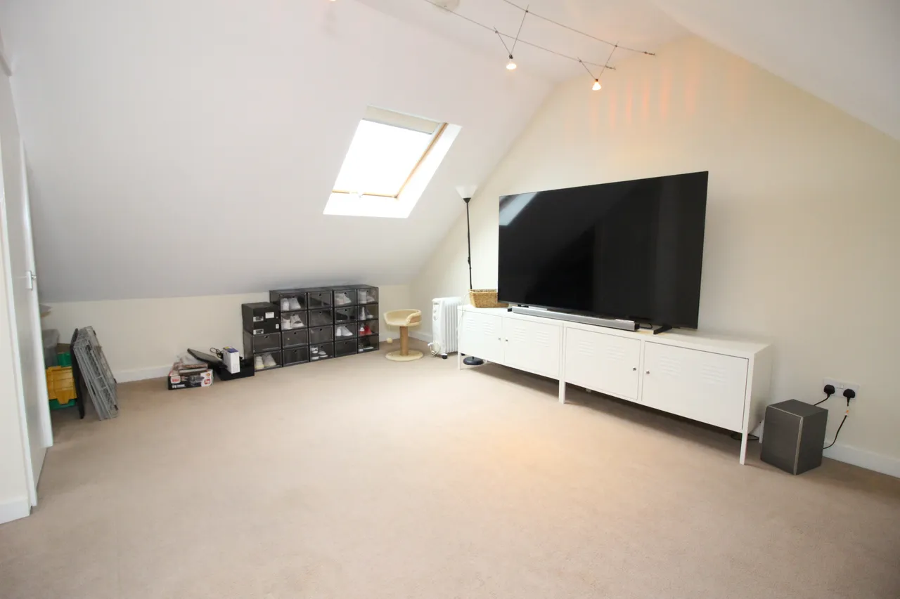Brinkley Road, Worcester Park, KT4, photo 6