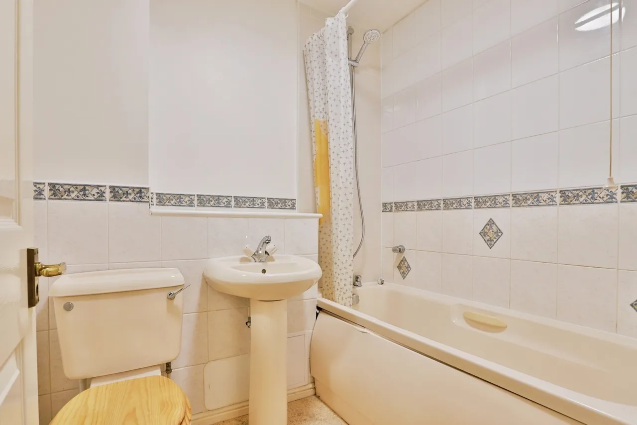 Starlight Farm Close, Verwood, BH31, photo 8